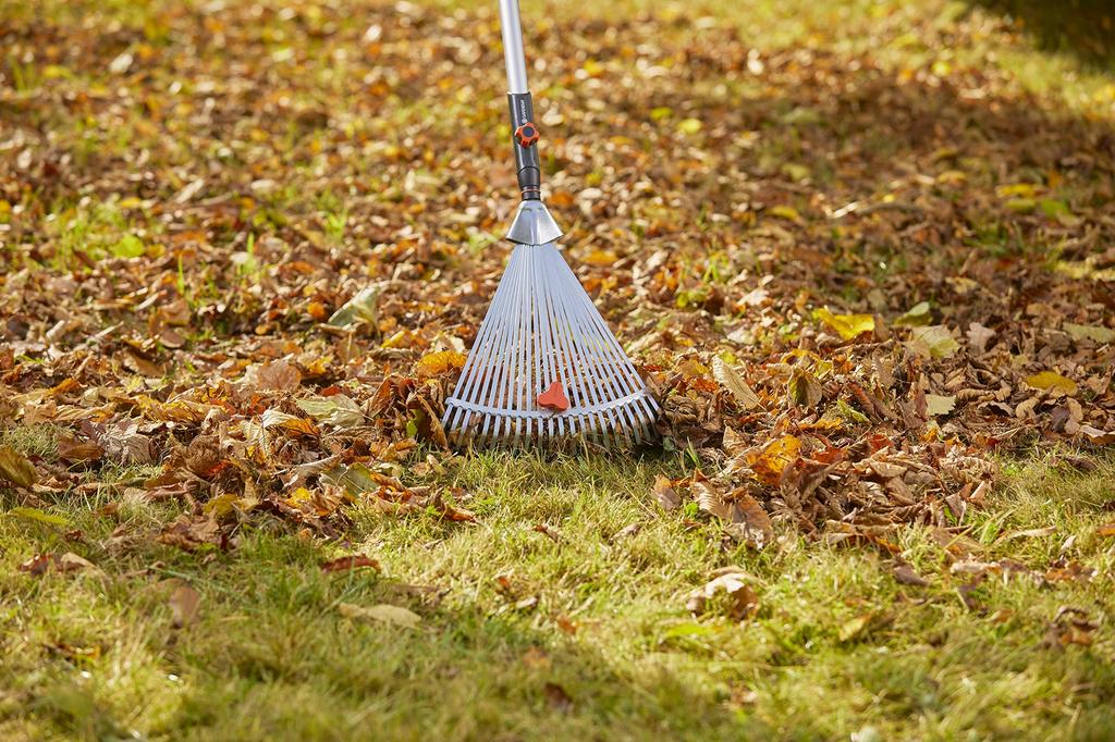 GARDENA Ocelový Kombi Produkt Až 25 Hrábě, Systém, 03103-20, Stříbrný. Záruční roky.