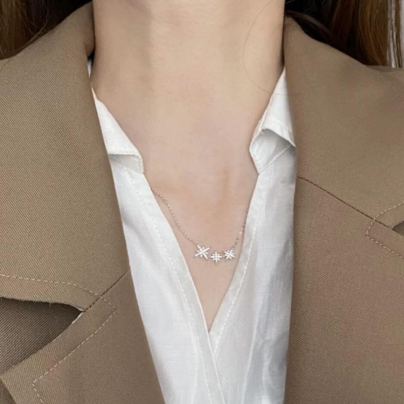 S925 Sterling Silver Wish Meteor Necklace for Women, New Niche Accessory, Full Diamond Eight-pointed Star Light Luxury Necklace