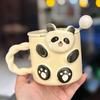 Niedlicher Keramikbecher mit Panda-Relief und passendem Löffel – dreidimensionales Cartoon-Tiermotiv, ideal als Haushaltsbecher, kleines Souvenir.