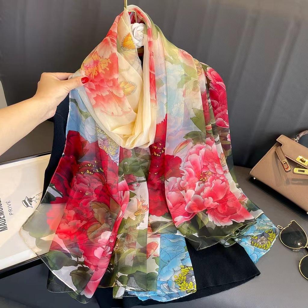 Nytt sommer sjal i imitert silke for kvinner Blå og hvit porselen trykt Pustende silkeskjerf Hodeinnpakket tynt gasskjerf Morsskjerf