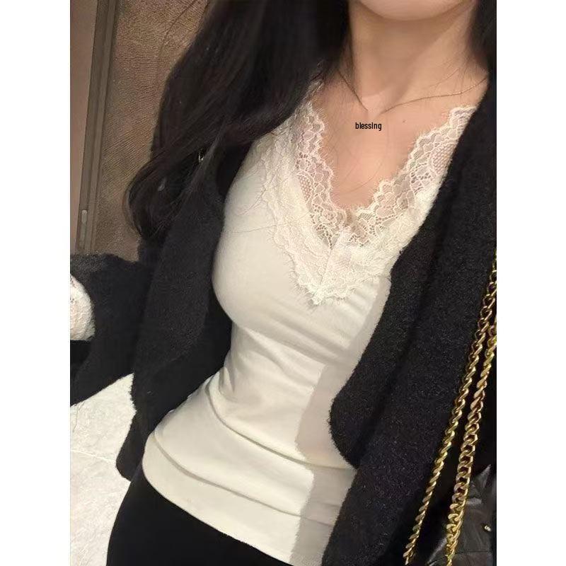 

Elegant Lace Patchwork V-Neck Slim-Fit Long-Sleeve Base Layer Top for Women - Autumn/Winter Season S белый