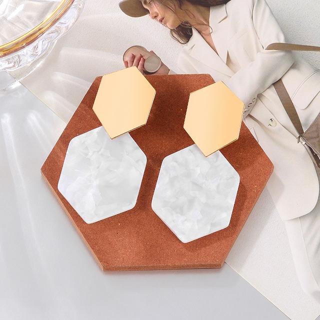 

Женские серьги Акриловые серьги-подвески для женщин Геометрические серьги-кольца Большие висячие белые серьги Модные украшения