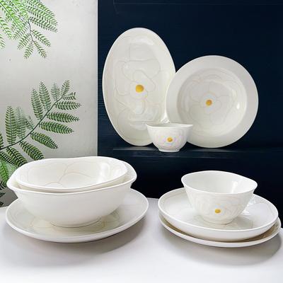Styl nordycki Biała prosta zastawa stołowa Kamelia Kreatywna ceramiczna miska Domowy talerz Miska na zupę o dużej pojemności Miska o wysokiej wartości