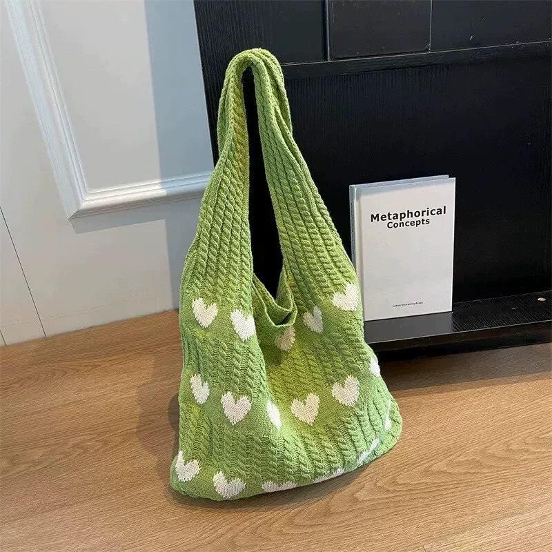 Summer super fire woven bag women's new literary and artistic style wool knitted vacation beach bag shoulder messenger bag