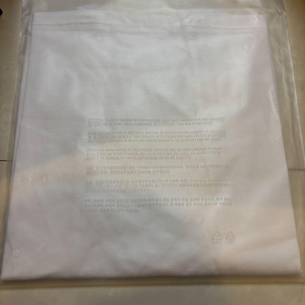 [USED] Last One Left: BTS V LAYOVER Yeontan T-shirt, Size S, with Trading Card