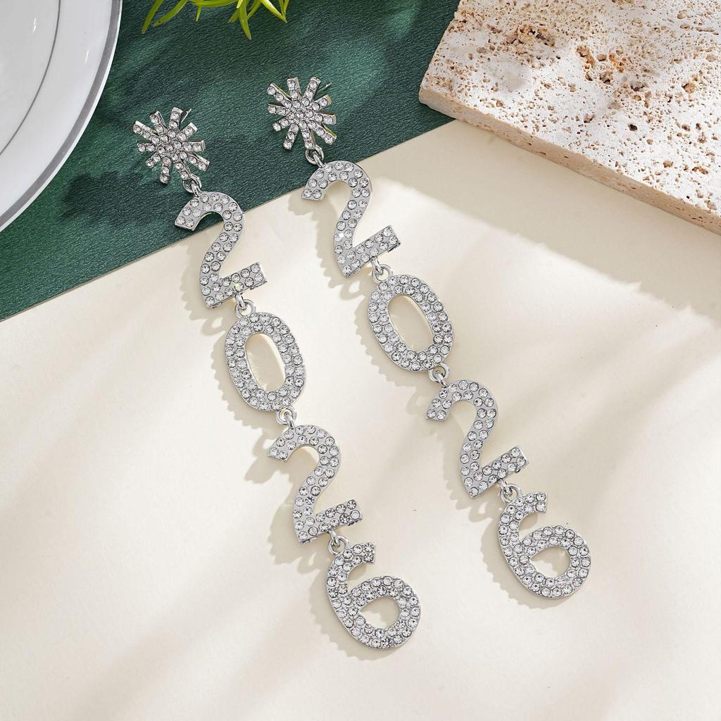2026 Snowflake Number Dangle Earrings – Diamond-Inlaid, Super Shiny, High-End Feel