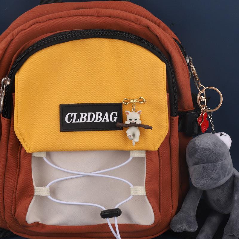 Hugging Branch Kitten Brooch: Cute 3D Cat Pin for Clothes, Bags, and Pendants