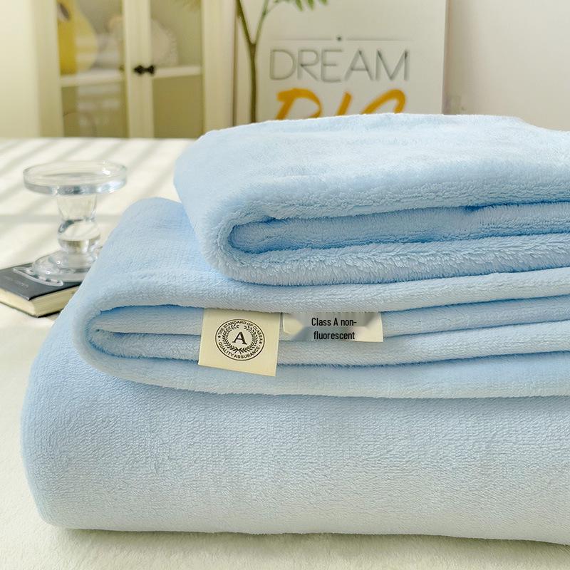 Kreskówkowy zimowy komplet pościeli z aksamitu mlecznego: Koc flanelowy polarowy, Prześcieradło, Poszewka na poduszkę - Gruby polar koralowy, Rozmiar pojedynczy.