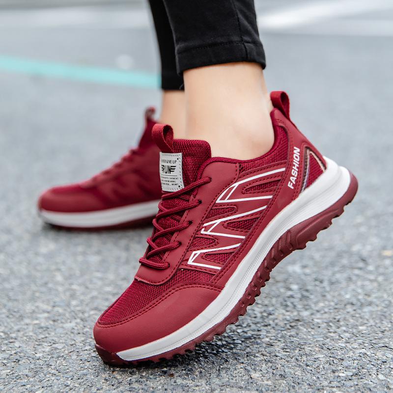 Men's shoes spring new walking shoes men's and women's spring and autumn mesh cold sticky soft-soled medium sports shoes