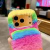 Für iPhone 17 Pro Regenbogen Flauschige Handyhülle Winter Warm Handschlaufe TPU Abdeckung