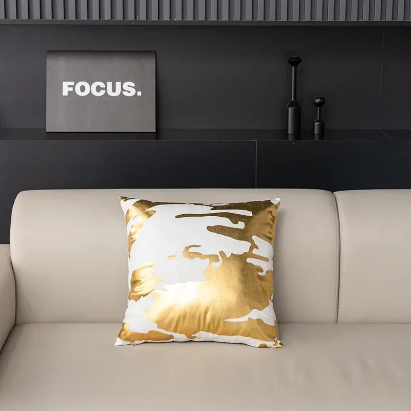 2pcs 45*45cm Nordic Luxury Hot Stamping Pillowcases Gold Patterned Short Plush Pillowslip White and Black Square Pillow Cover