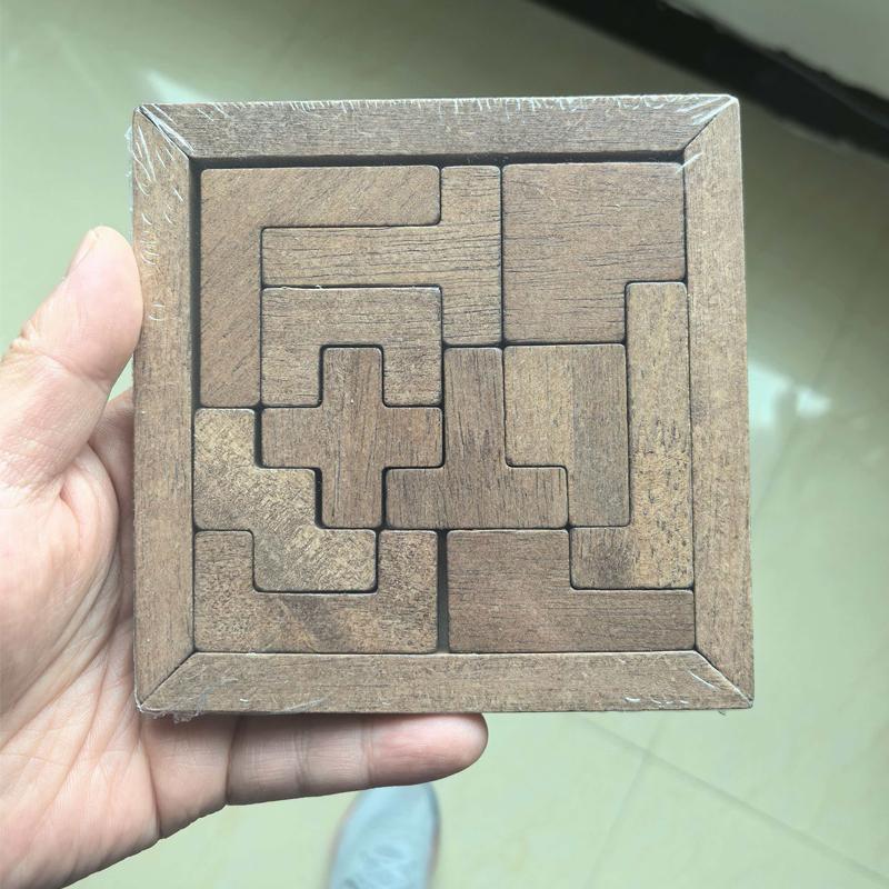 

Walnut Wooden Russian Blocks Puzzle Brain Teasers Toy Tangram Jigsaw IQ Logic Training Montessori Learning Educational Gifts