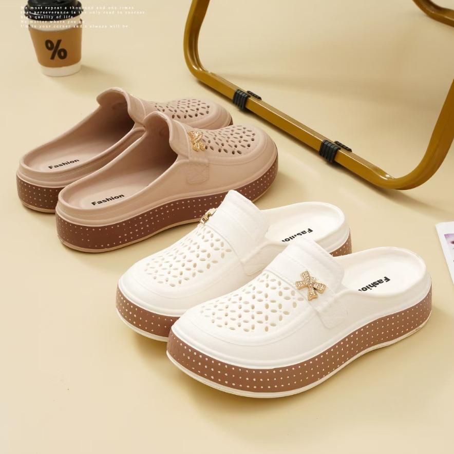Flat Heel Headed Slippers Thick Bottom Outdoor Wear Women's Slippers Fashionable Clog Shoes Comfortable EVA Material