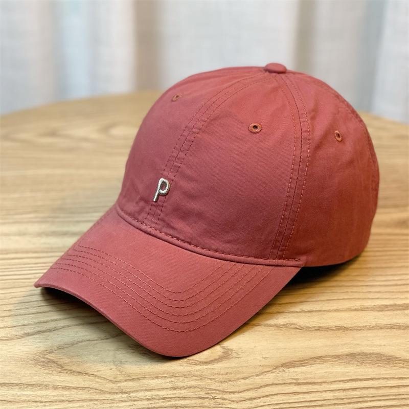 New style hats for men and women with small letters for spring and summer P Soft-top baseball cap with wide brim for large head sizes, casual cap for