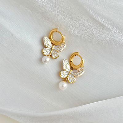 White Oil-dripping Butterfly Ear Buckle Fashionable Retro High-end Earrings Niche Versatile Sweet Earrings Women