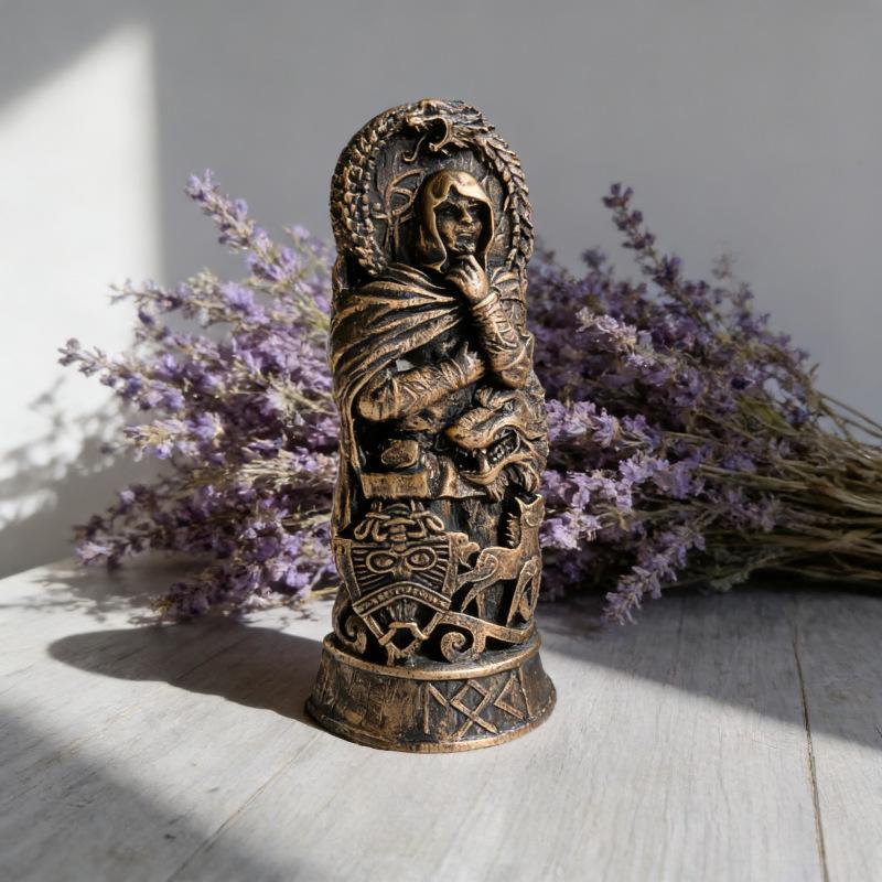 New hero statue imitation wood carving resin ornament resin handicraft mythical ornament mythical character