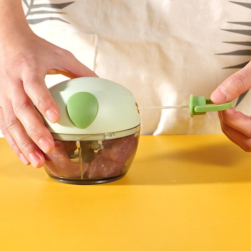 

Changbaosen Mini Manual Garlic Chopper