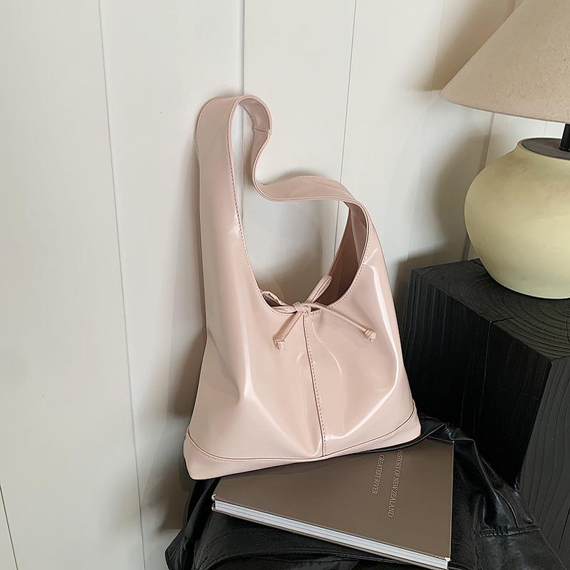 

версия шнуровка бант подмышка большая сумка 2025 новая сумка-тоут большой вместимости модная сумка через плечо для поездок