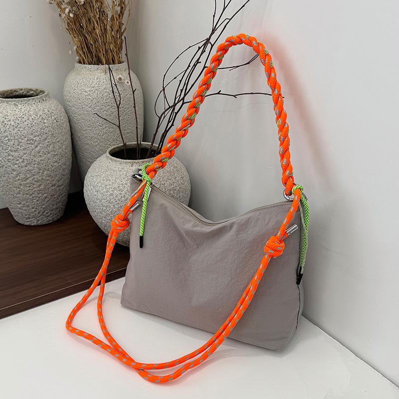 Macar Color Woven Strap Lightweight Shoulder Bag Korean Style Fashiable and Versatile Crossbody Bags for Women Commuting Bag