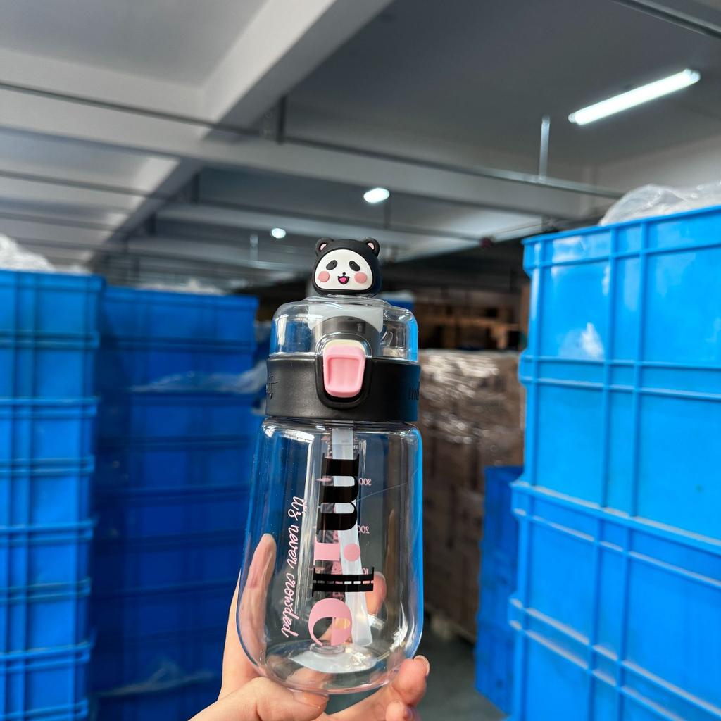 Water bottle plastic cup Cartoon male and female students straw cup Portable plastic bottle Children's cup High temperature resistant cup Large