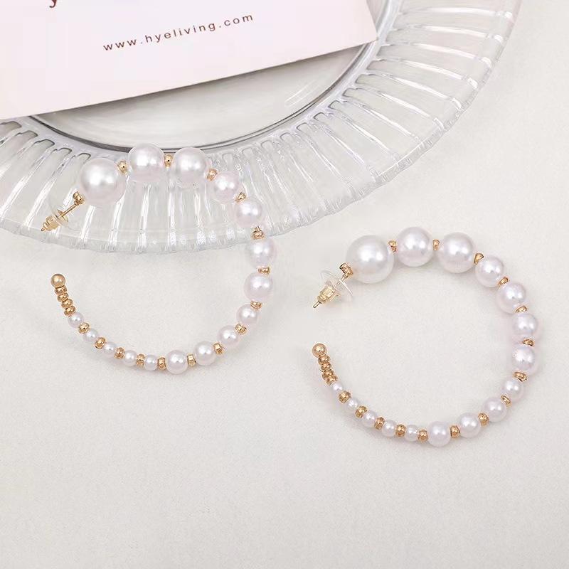 Light Luxury Versatile Temperament Pearl C-Shaped Earrings Stud Earrings Women'S Fashion Niche Exaggerated Design High-End Earrings Earrings