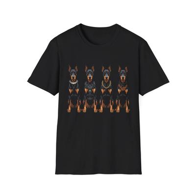 Dobermann Hund Nieten Halsband Geschirr Kette Flammen Schwarzes T-Shirt Grafik T-Shirt