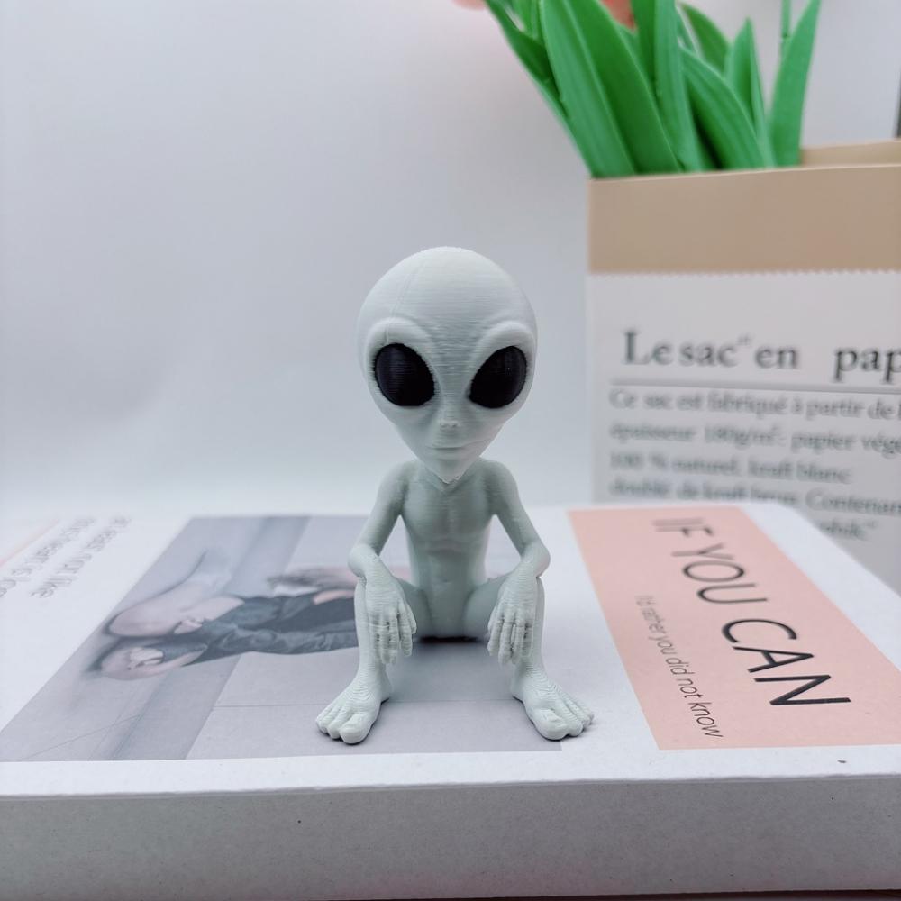 Alien Statues, 3D Printed Fantasy Aliens, Fun and Humorous Space Decorations, Suitable for Indoor/outdoor Decoration