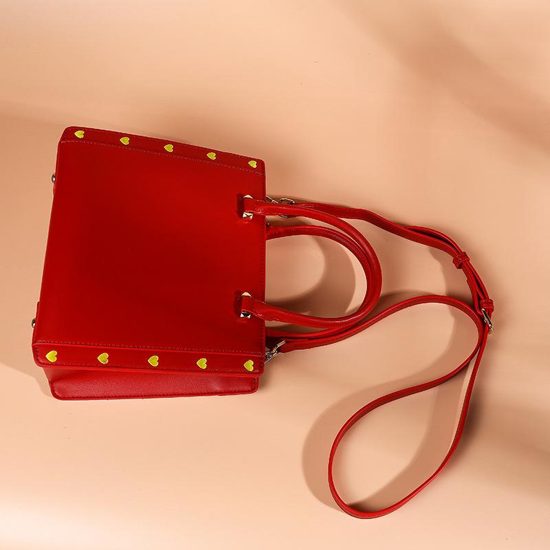 

Wedding bag girl 2025 new bride wedding senior sense large capacity portable tote bag love red messenger bag bag