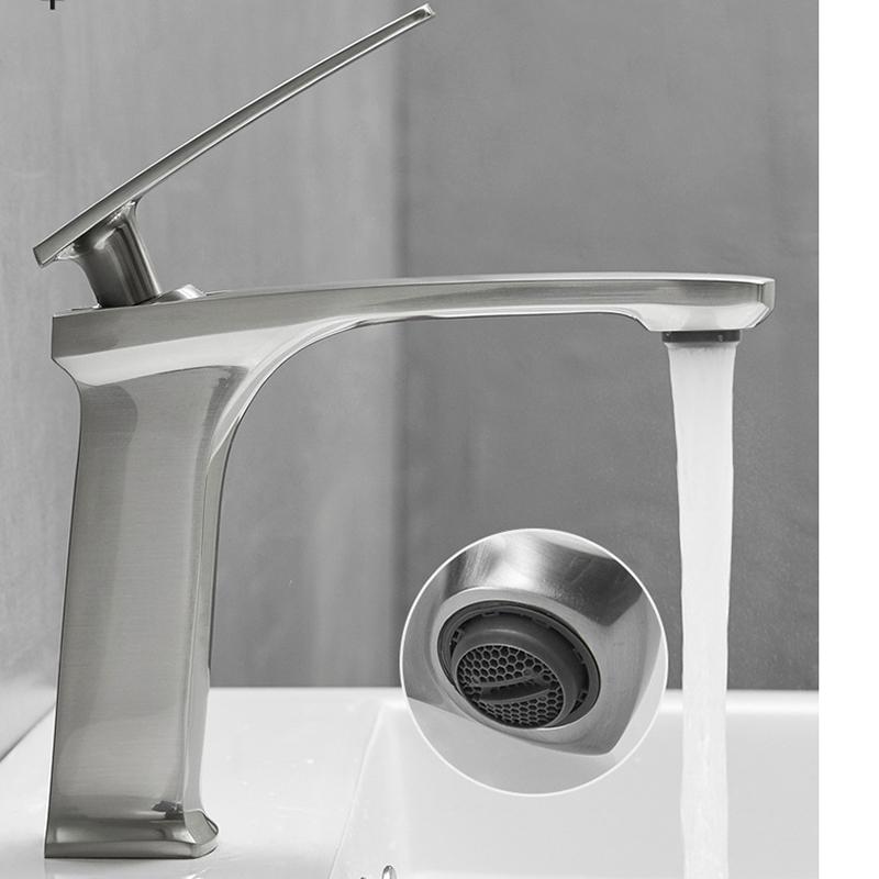 Basin Faucets Hot and Cold Bathroom Hot Cold Water Mixer Tap Chrome/Black Single Handle Basin Water Sink Deck Mounted