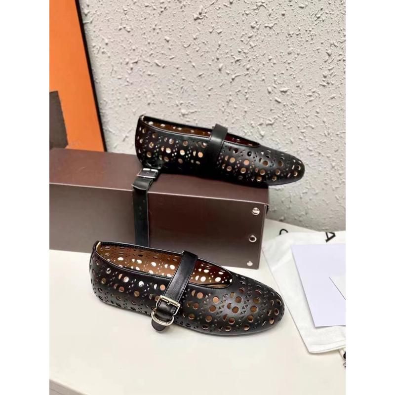 

Новые весенне-летние туфли-лодочки с мелким вырезом, ремешком с пряжкой, полым круглым носком, плоской подошвой, нишевые балетки. 35 чёрный