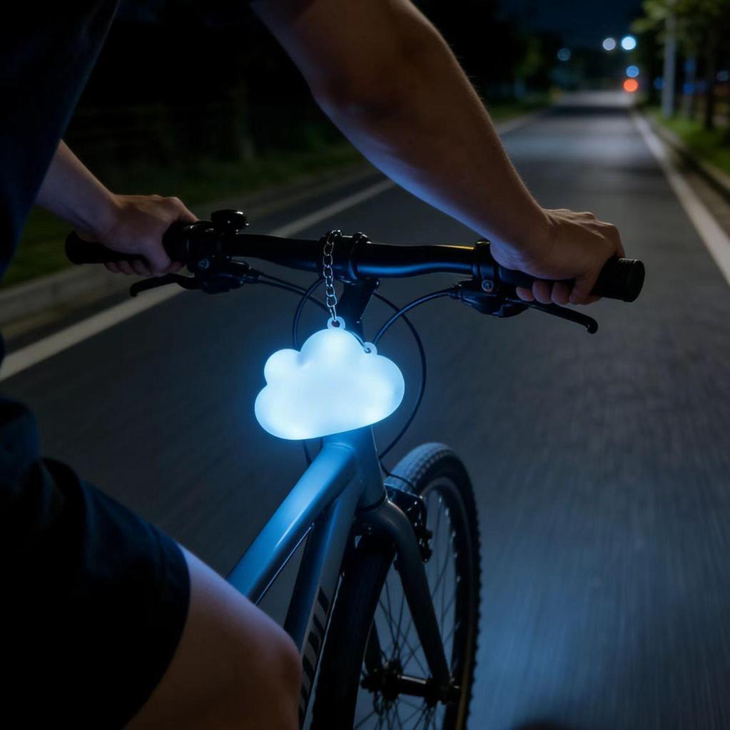 Heart-Shaped Night Light Keychain - Creative Decorative Touch Item Finder