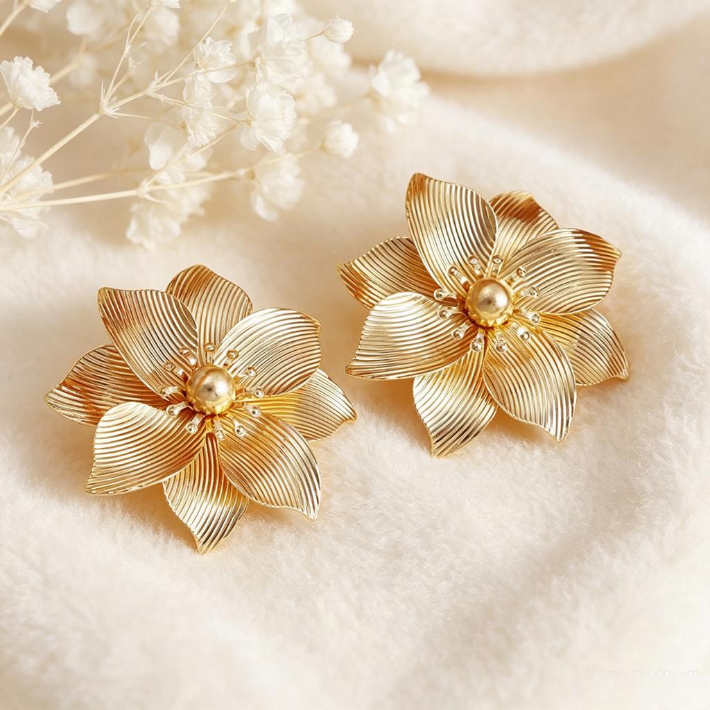 European and American Jewelry Personalized Striped Pattern Flower-shaped Gold-plated Women's Light Luxury Temperament Stud Earrings