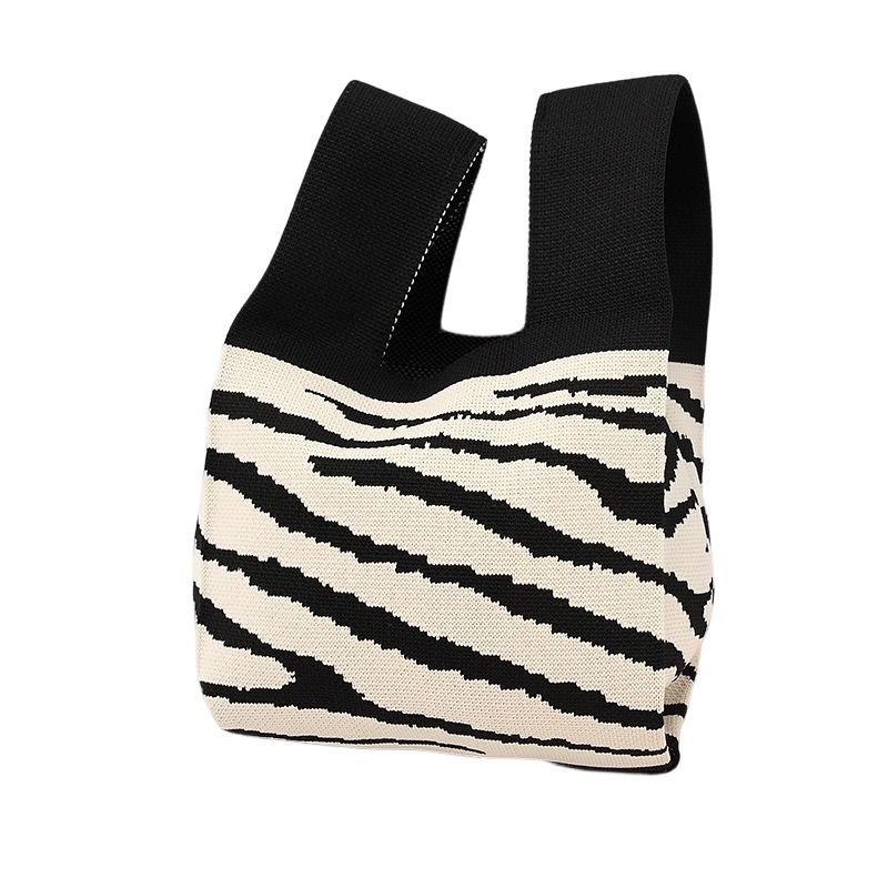 Durable Polyester Fabric Knitted Handheld Bag In 10 Colors For Women