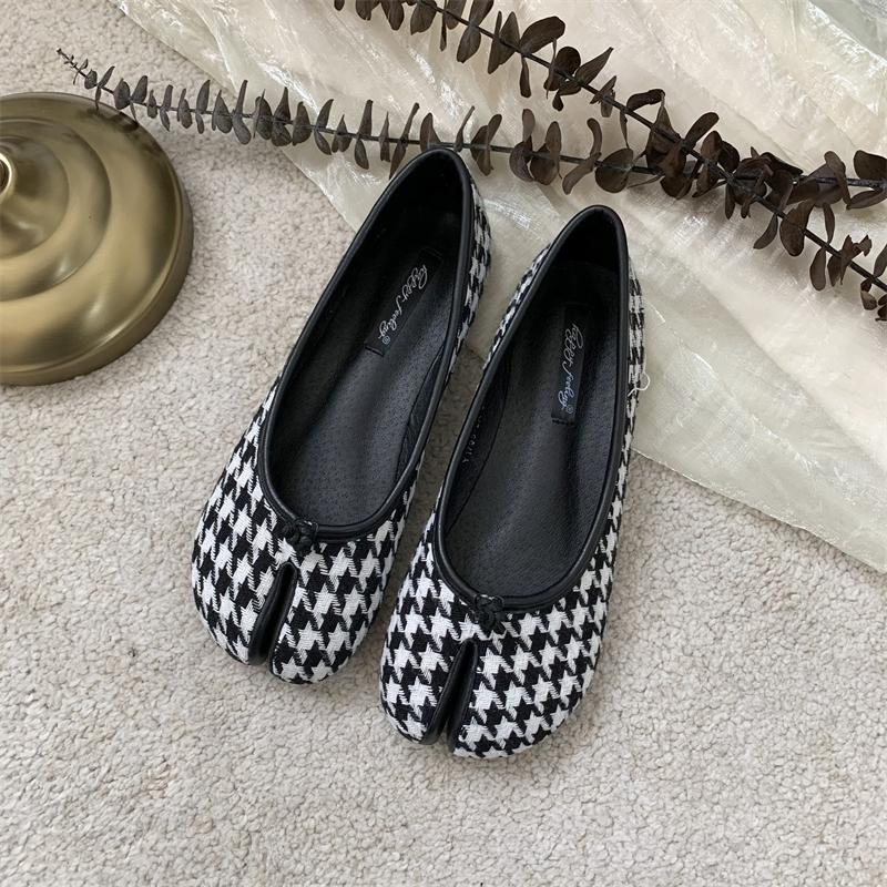 Fashion SUOJIALUN 2025 Autumn Women Flats Ballerina Shoes Fashion Split Toe Flat Ballet Female Casual Slip On Loafer Bot Knot Flats Muje