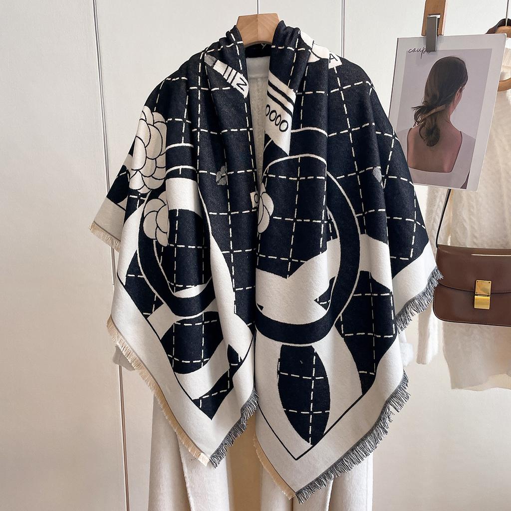Fashion Imitation Cashmere Women'S Thickened Warm Shawl Flower Ball Simple Atmosphere High-End Scarf
