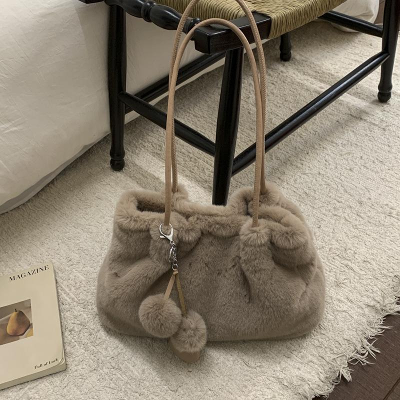 

Simple fluffy bucket bag women s winter high-value leisure niche commuting handbag хакі