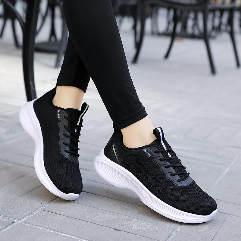 Sneaker Women's Spring Summer New Women's Shoes Trendy Lightweight Sneakers Soft Bottom Fashionable Running Shoes for Women