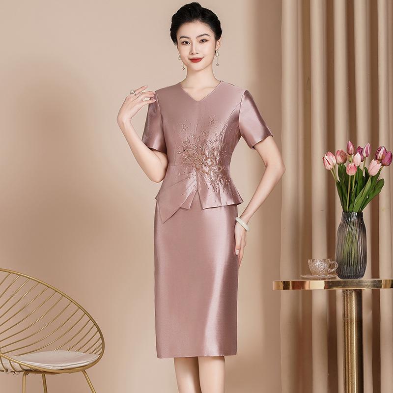 

Элегантное платье миди, стройнящее фигуру, для женщин 40-50 лет: Шикарная летняя мода для молодых мам и зрелых женщин 3XL