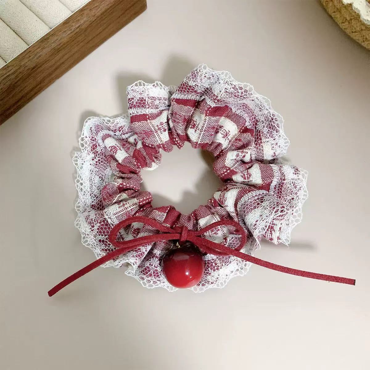 

1 шт. милое красное клетчатое кольцо для волос с вишневым колоном, высокоэластичное кольцо для волос с вишневым бантом, квадратный платок, украшение для волос