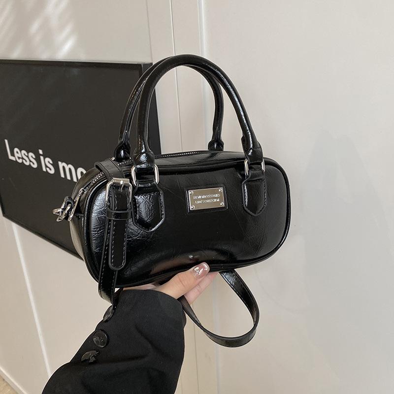 Premium Texture Small Bag Women's New Fashion Shoulder Messenger Bag Portable Work Pillow Bag