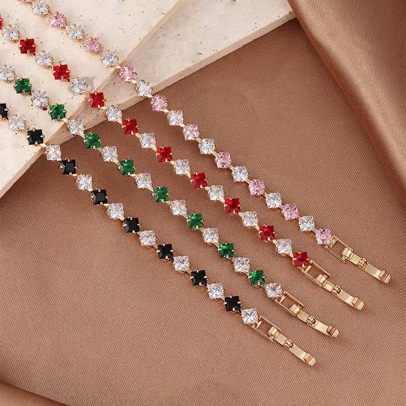 Grenzüberschreitendes vergoldetes Zirkonia Tennisarmband mit farbenfrohem Bling und minimalistischem Design