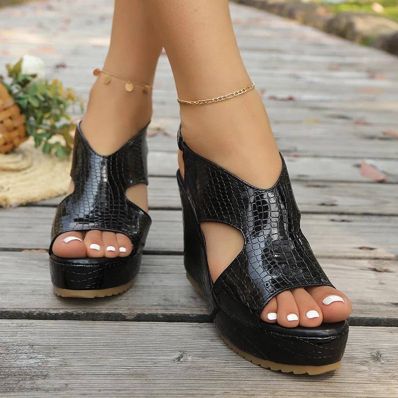 Fashion Black Patent Leather Wedges Sandals Women Peep Toe Chunky Platform Sandals Woman 2025 Summer Thick Bottom Beach Sandalias Mujer