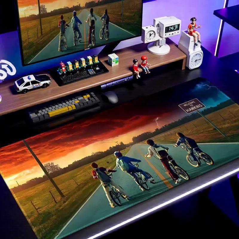 Stranger Things Kožená podložka pod myš Malá Velká Klip z filmu Podložka na stůl do koleje E-sport Protiskluzová podložka pod myš a klávesnici Personalizovaná Kreativní podložka na stůl
