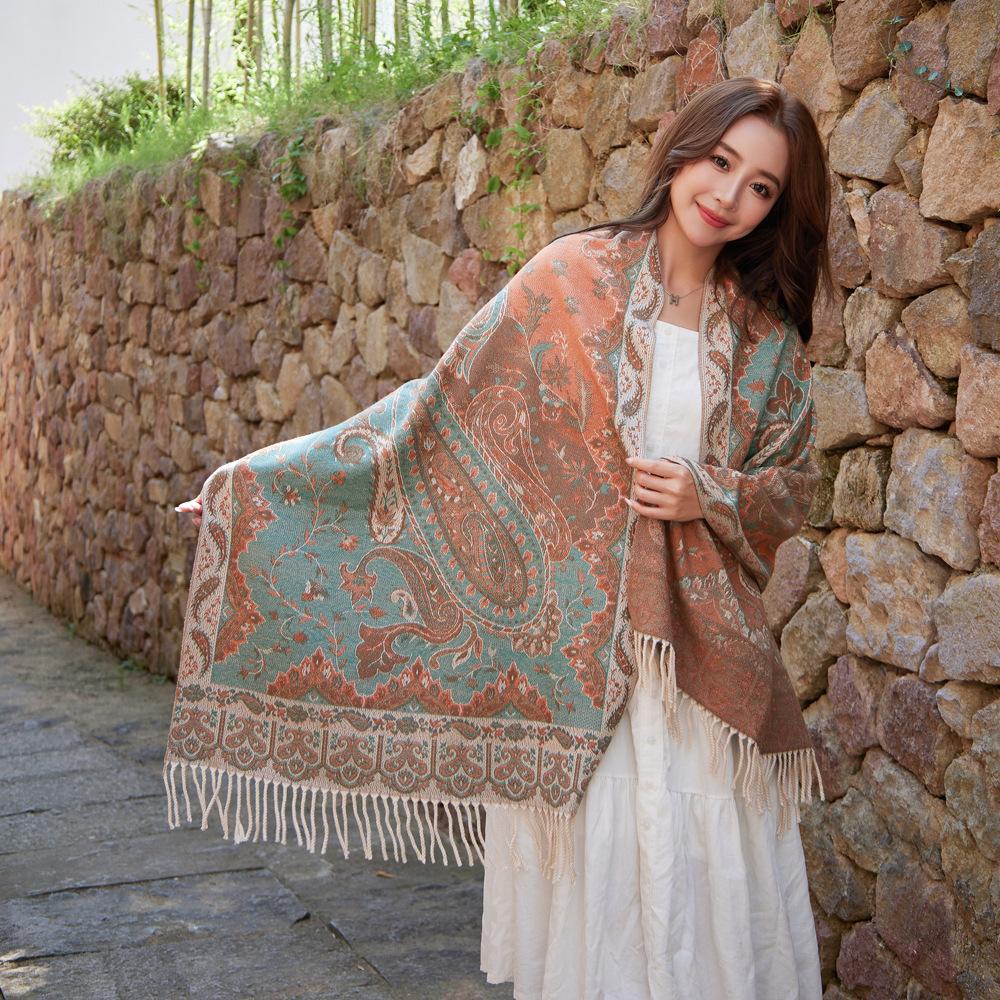 New women's scarf in bohemian style, suitable for travel in Yunnan and Dali, faux cashmere shawl, artistic and auspicious paisley cape