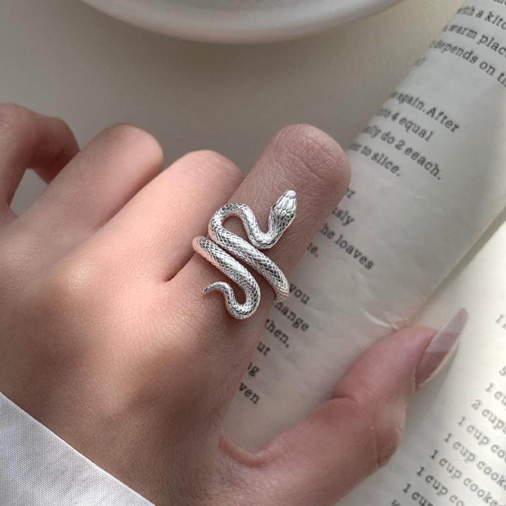 S925 Sterling Silver Snake Ring, Zodiac Spirit Snake Green Diamond Ring, Light Luxury High-end Design, Cold Wind Men's and Women's Rings