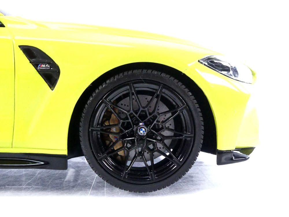 Minichamps scale BMW M4 2020 Yellow 1/18