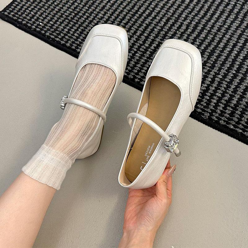 One-word buckle Mary Jane small leather shoes with skirt low-heeled evening shoes women's 2025 summer new French shallow mouth single shoes