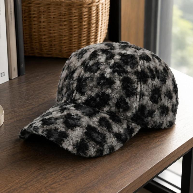 Polyester Animal Print Baseball Cap with Thick Soft Lining, Firm Bill and Rear Adjustment for Adult Unisex Cold Weather Wear