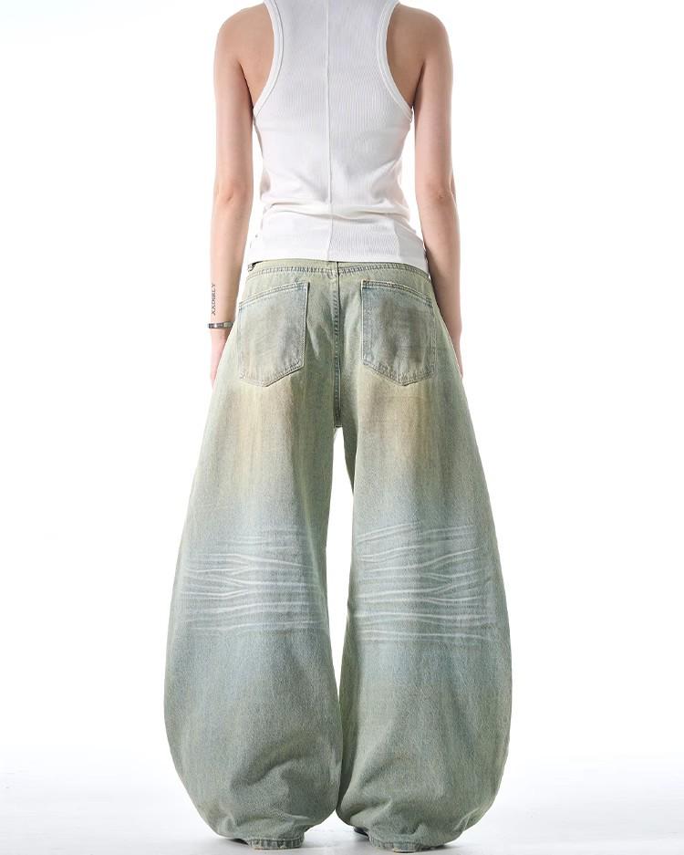 Retro American Scythe Jeans: Unisex Loose Fit, Distressed & Spray-Painted, Punk Wide-Leg Style