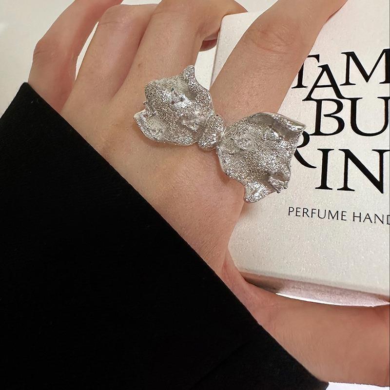 Bowknot Womens Fashionable Ring In Unique Adjustable Copper Design For Look Trendy